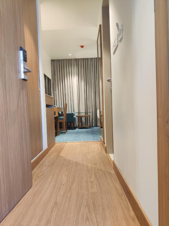 Chryso Hotels Pvt Ltd Ankleshwar Exterior foto